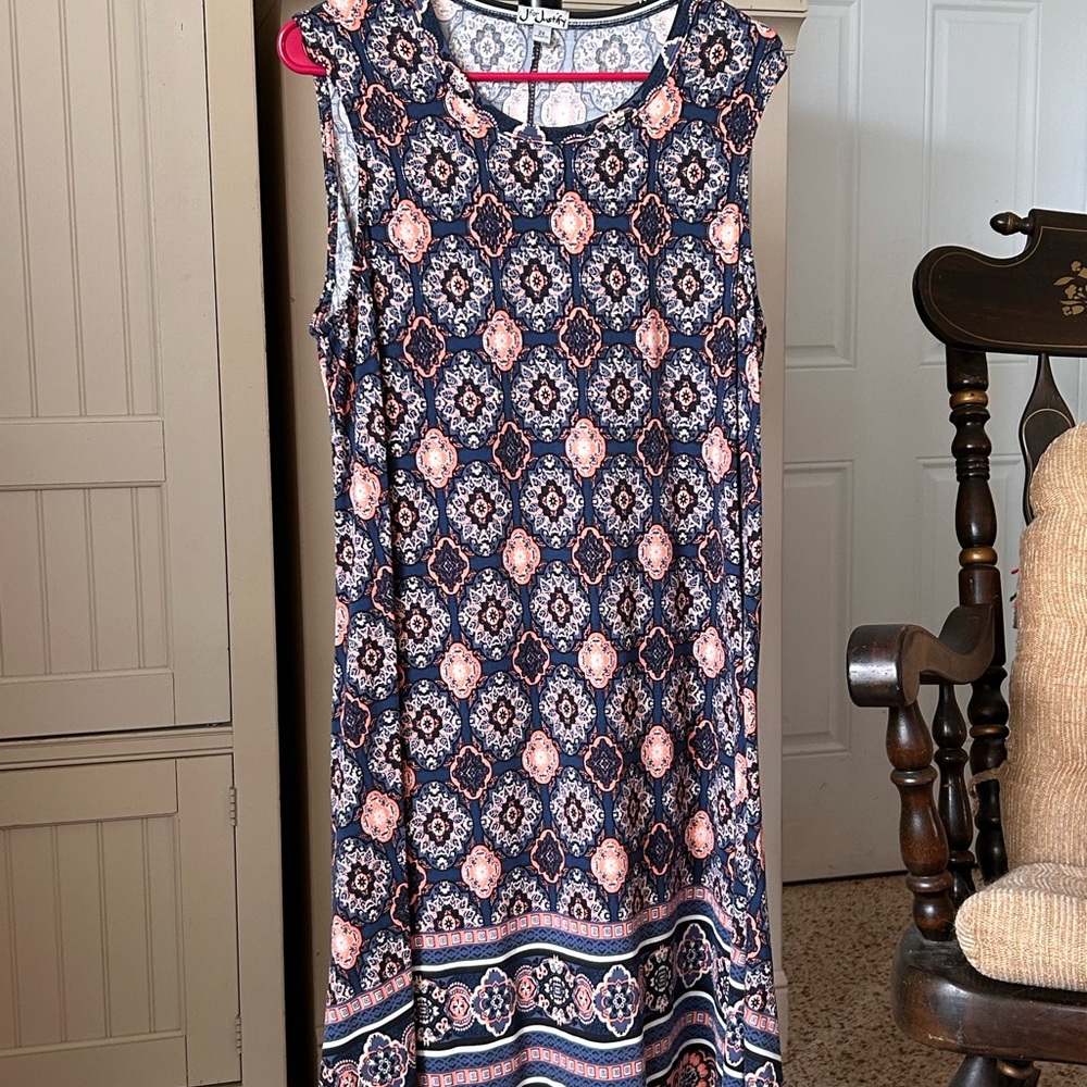 J for Justify Patterned Top in Blue and Orange - Sweet!